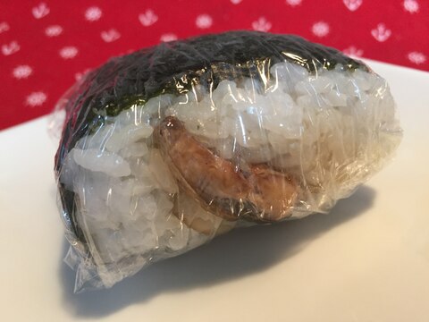 お弁当にも！さんまの蒲焼き入りおにぎらず